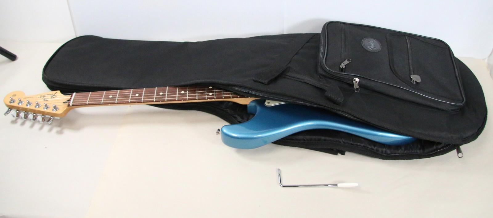 Fender Standard Stratocaster HSS Lake Placid Blue (2012) MIM Electric Guitar WOW