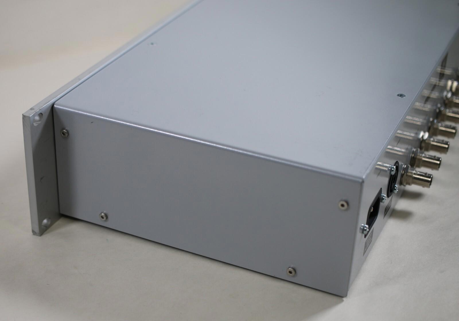 RARE Antelope Audio Isochrone 10M Rubidium Atomic Clock 10Mhz 8 Out Ultra Stable