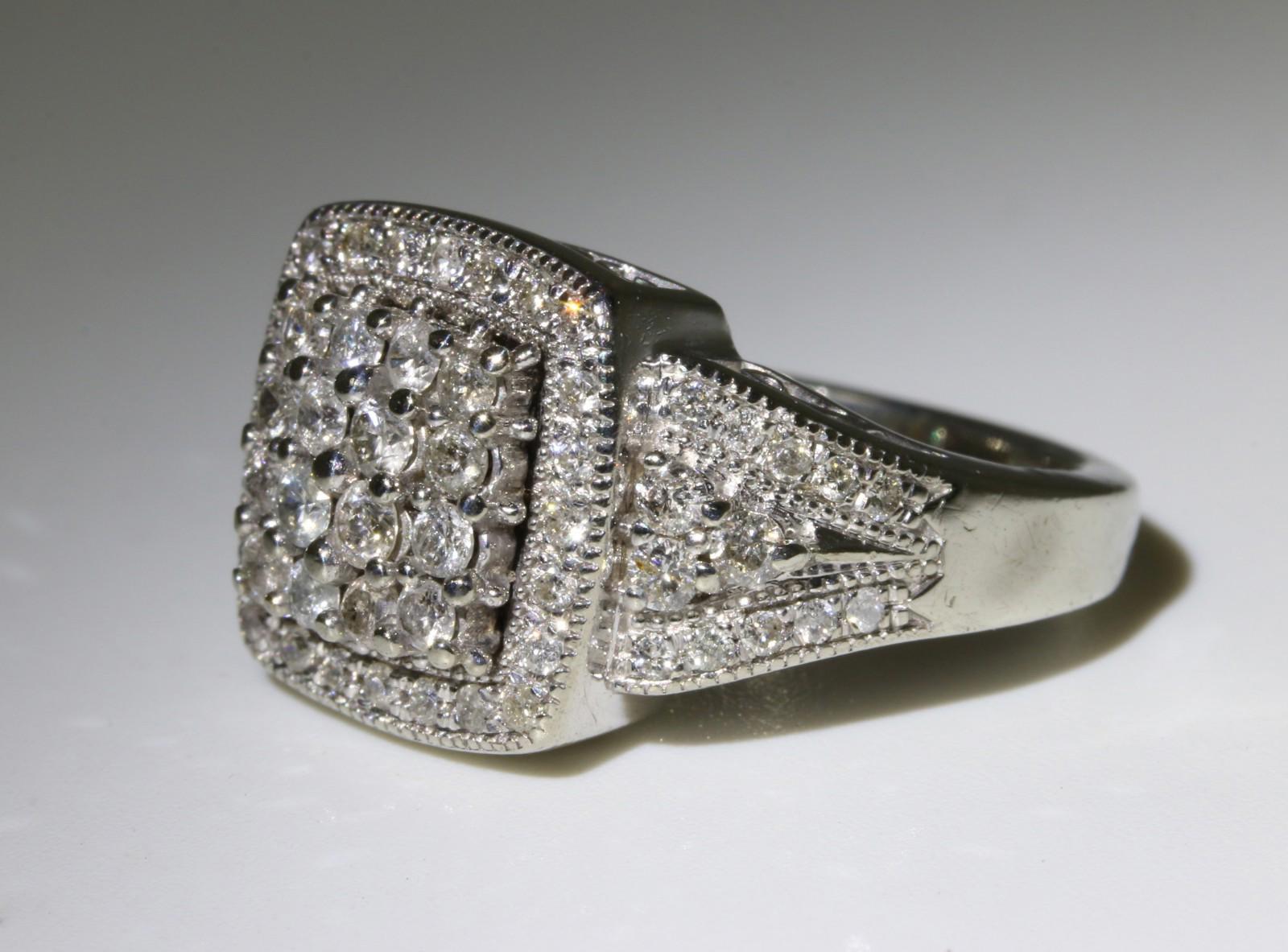 STUNNING Vintage Estate Solid 10k WG Round Diamond Pave 1.0 Carat TCW Gold Ring