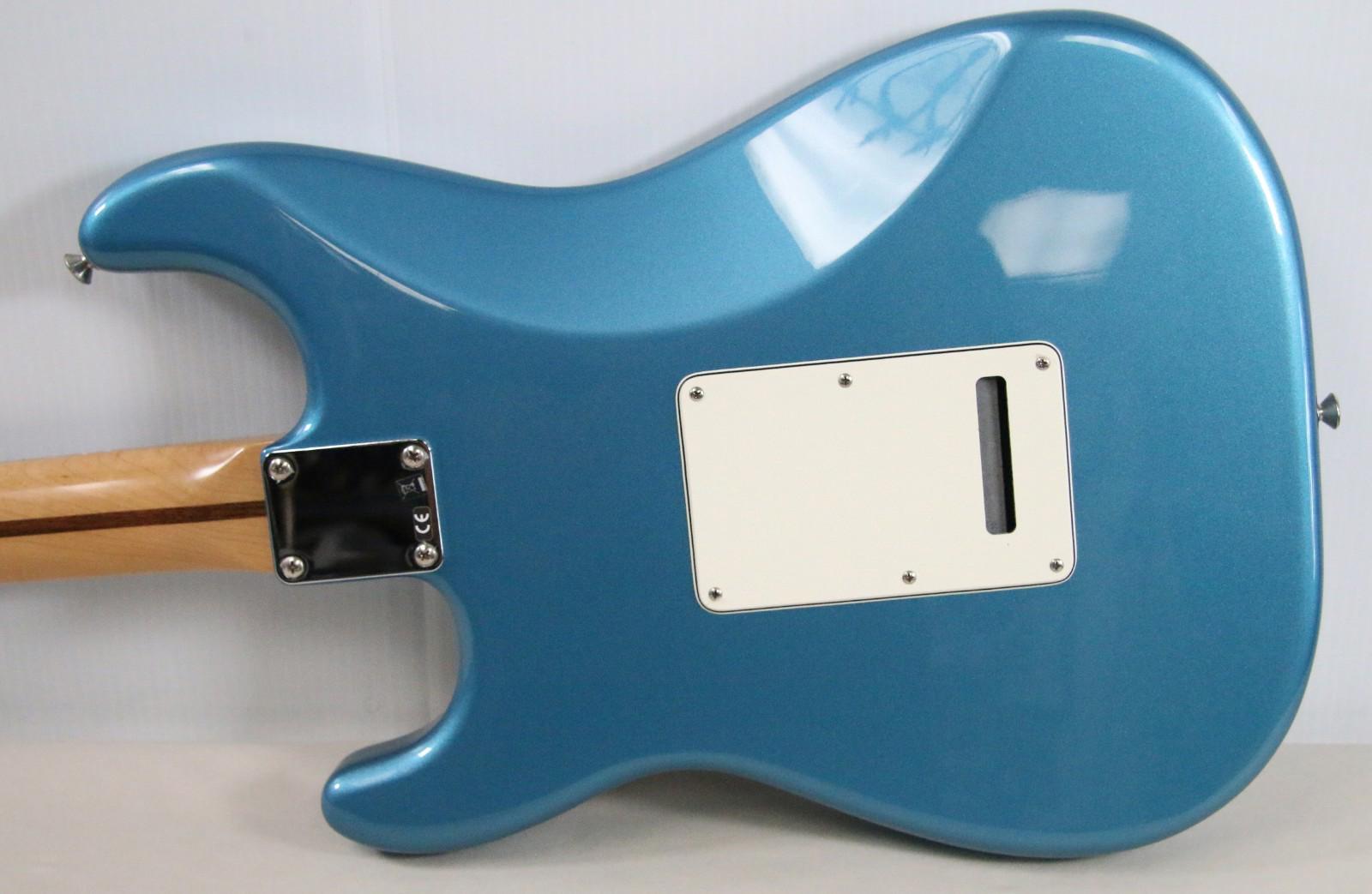 Fender Standard Stratocaster HSS Lake Placid Blue (2012) MIM Electric Guitar WOW