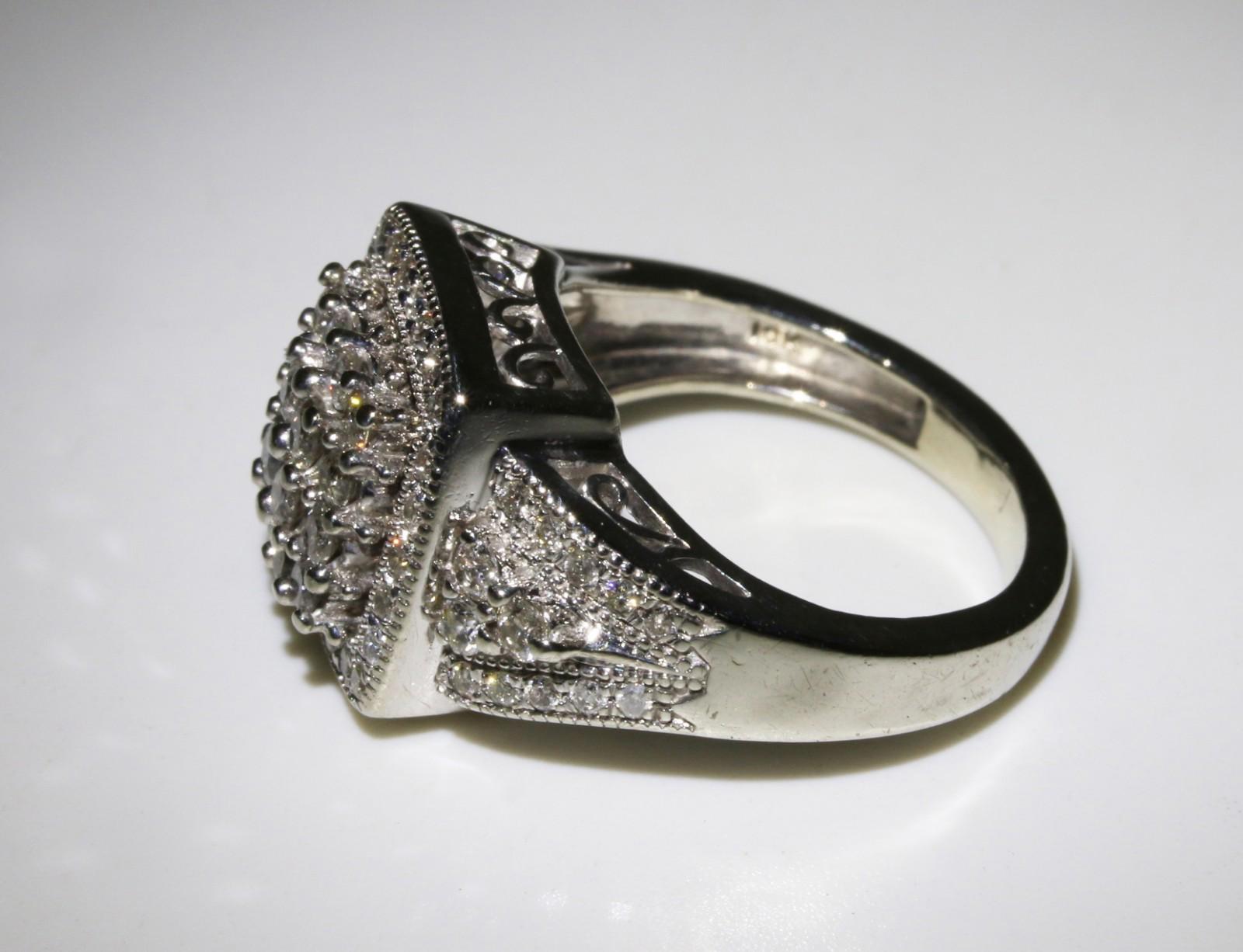 STUNNING Vintage Estate Solid 10k WG Round Diamond Pave 1.0 Carat TCW Gold Ring