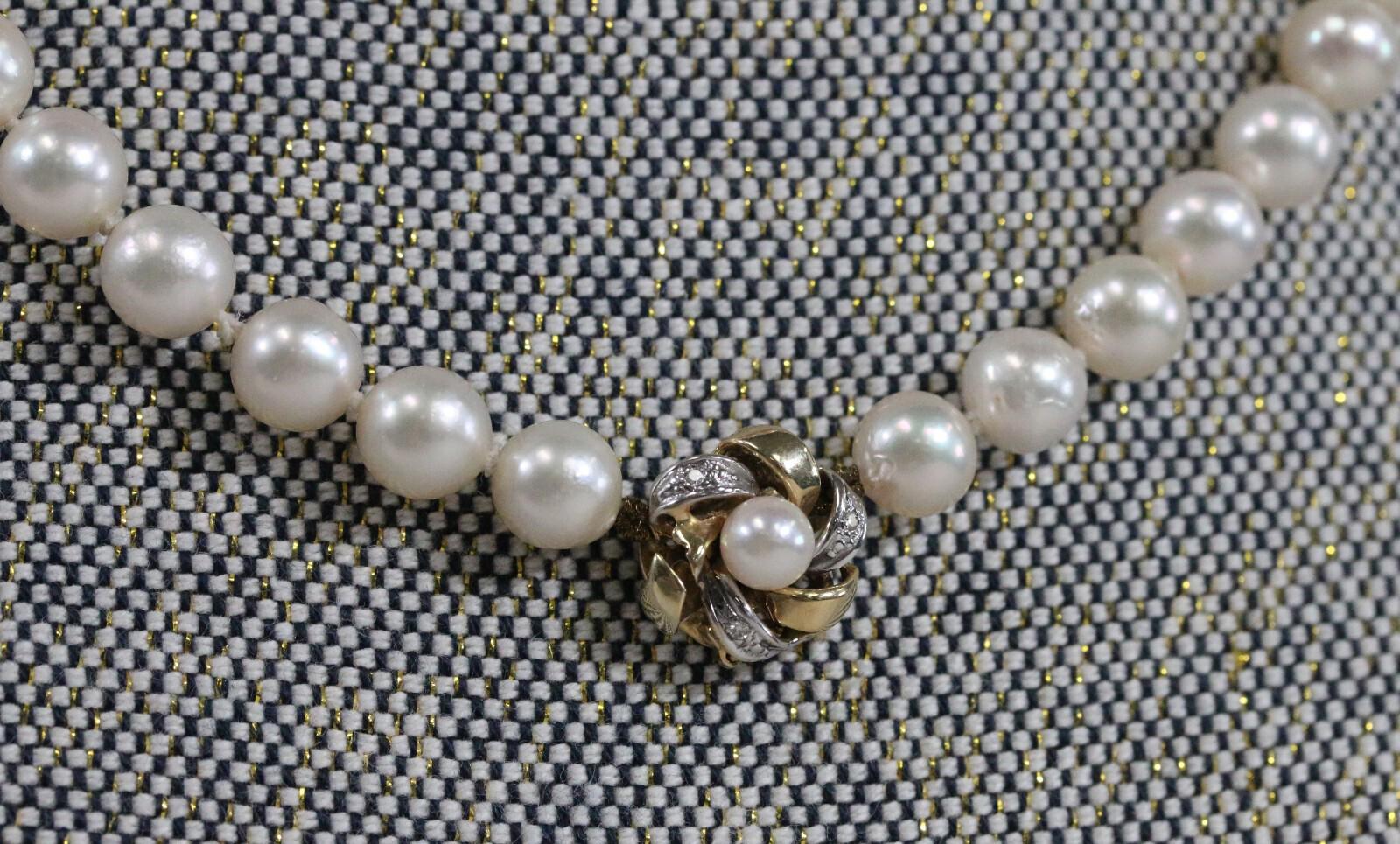 Vintage Flower Clasp Pearl Necklace 14k Gold w/ Diamonds 36" Cultured 8-8.5mm