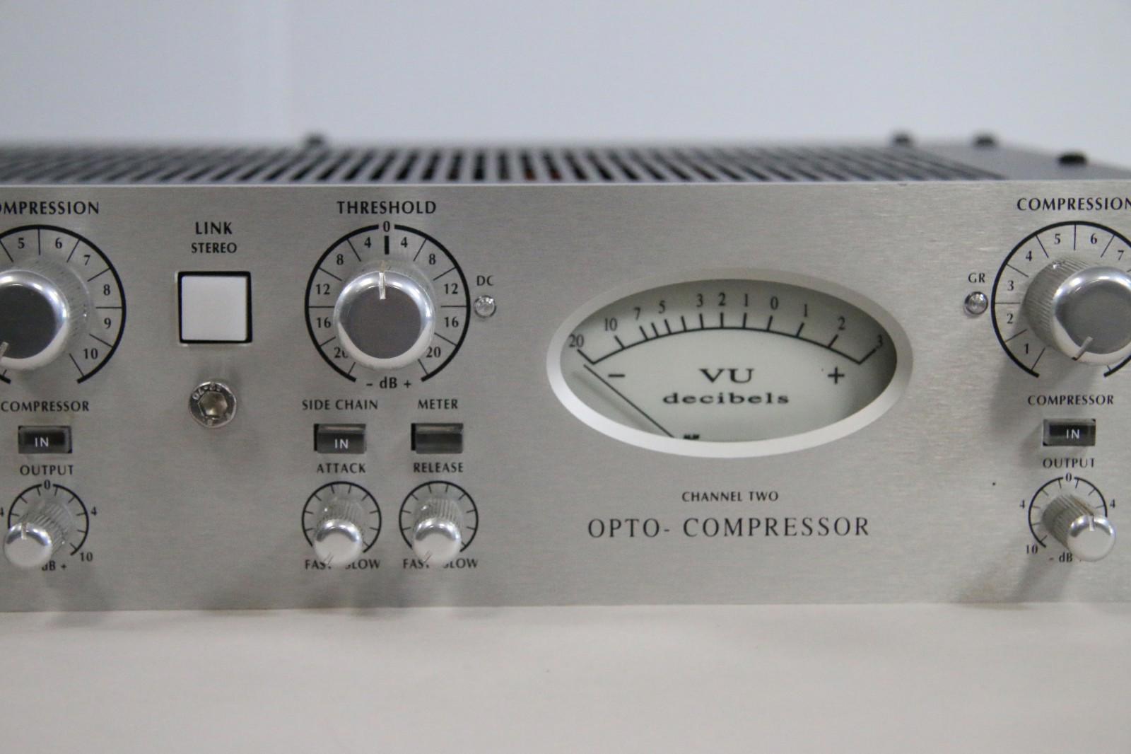 Avalon AD2044 Dual Mono/Stereo Optical Compressor (Blue LEDs) + B2T Power Supply