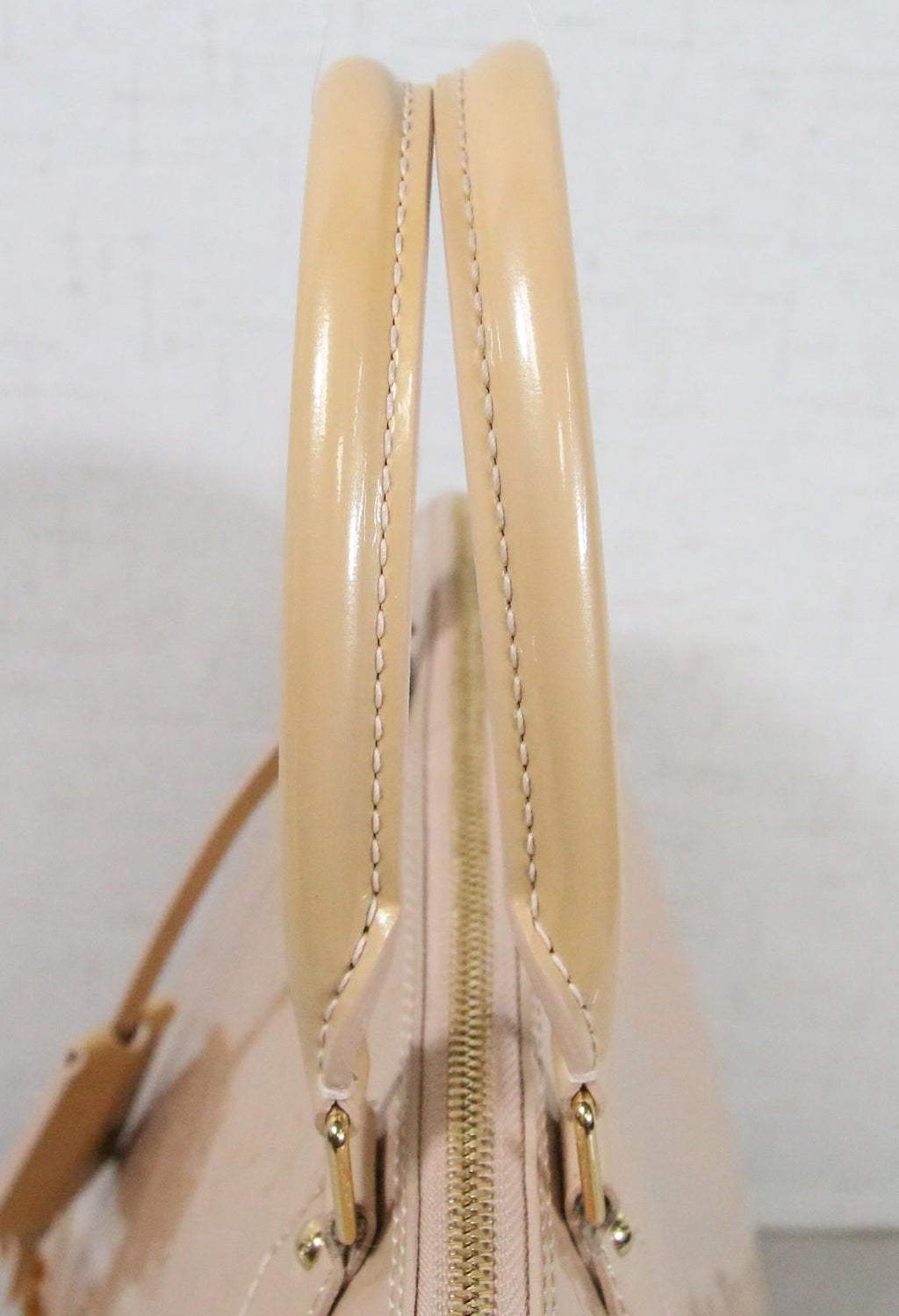 Louis Vuitton Monogram Vernis Alma GM Beige w/Dust Bag - Excellent Condition