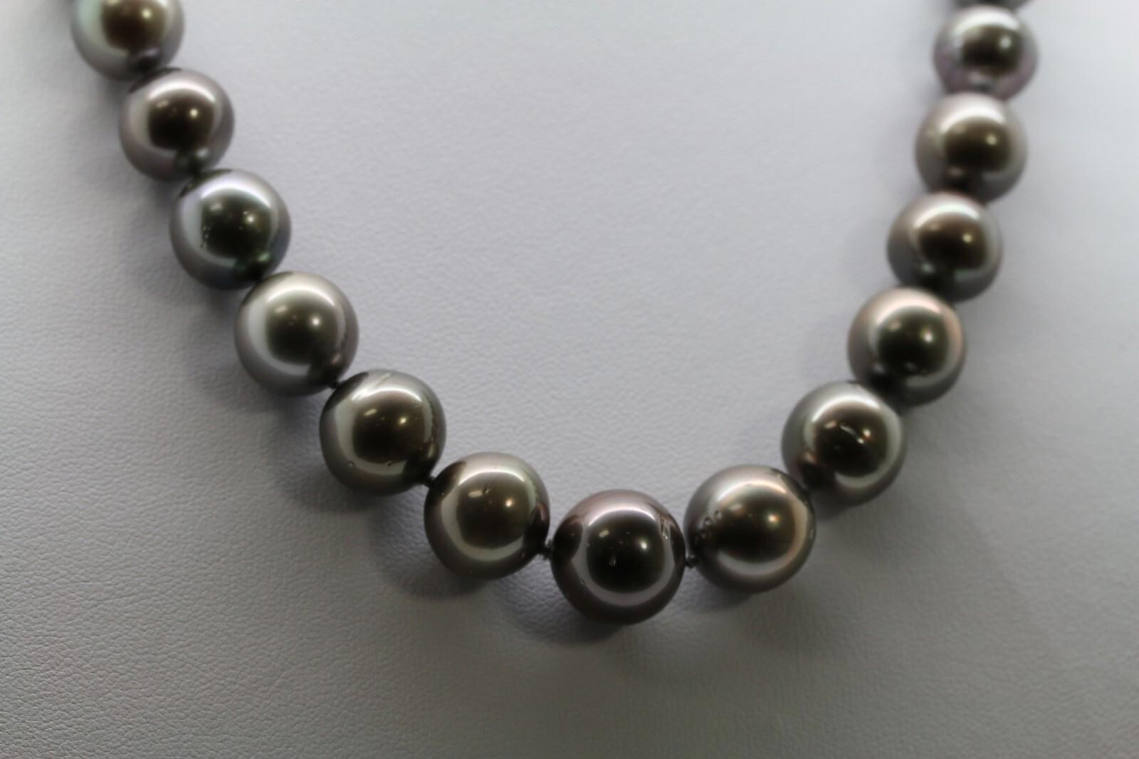 Genuine BLACK Tahitian SOUTH SEA 12mm Natural Pearl Necklace w 18k Diamond Clasp