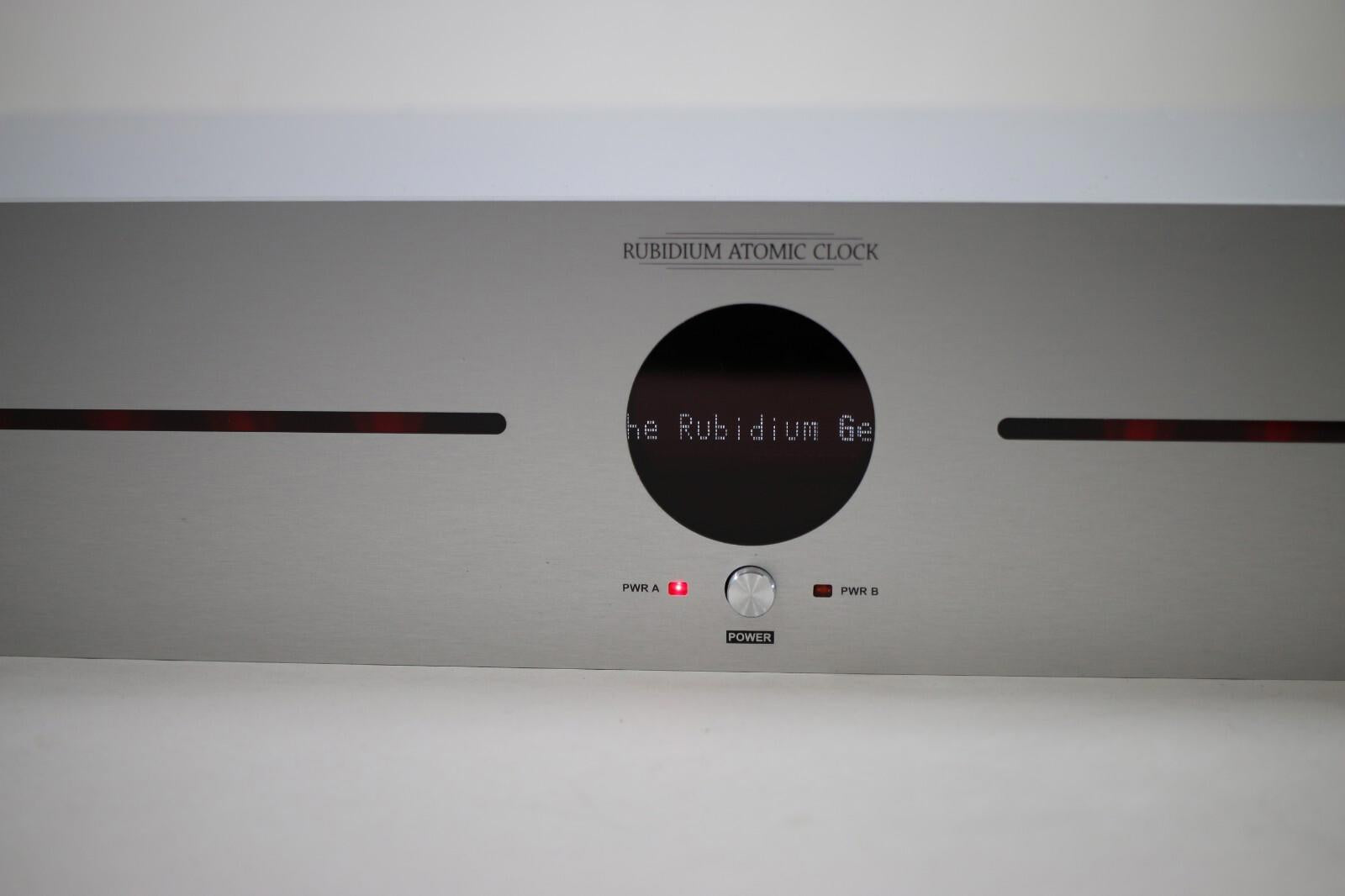 RARE Antelope Audio Isochrone 10M Rubidium Atomic Clock 10Mhz 8 Out Ultra Stable