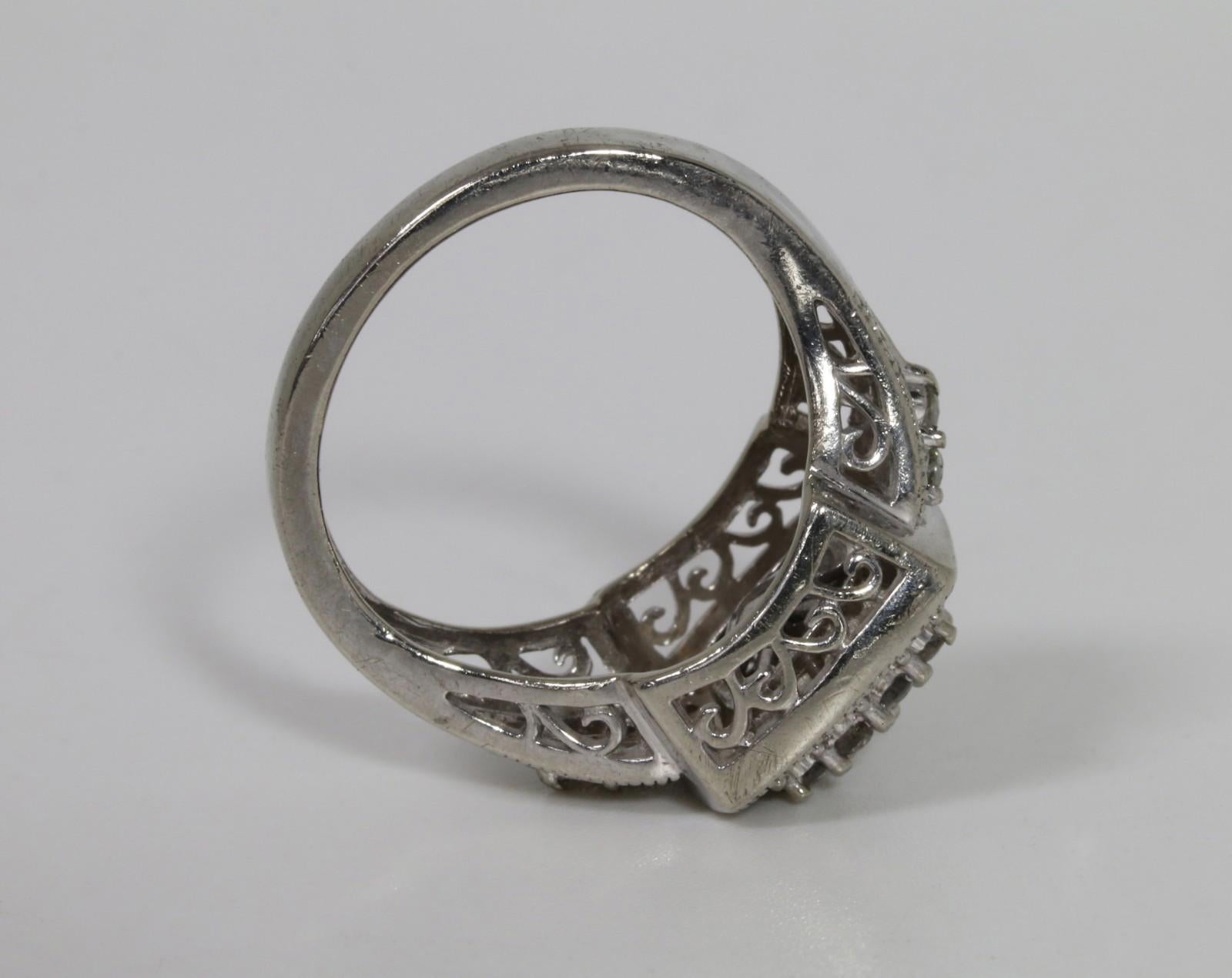 STUNNING Vintage Estate Solid 10k WG Round Diamond Pave 1.0 Carat TCW Gold Ring