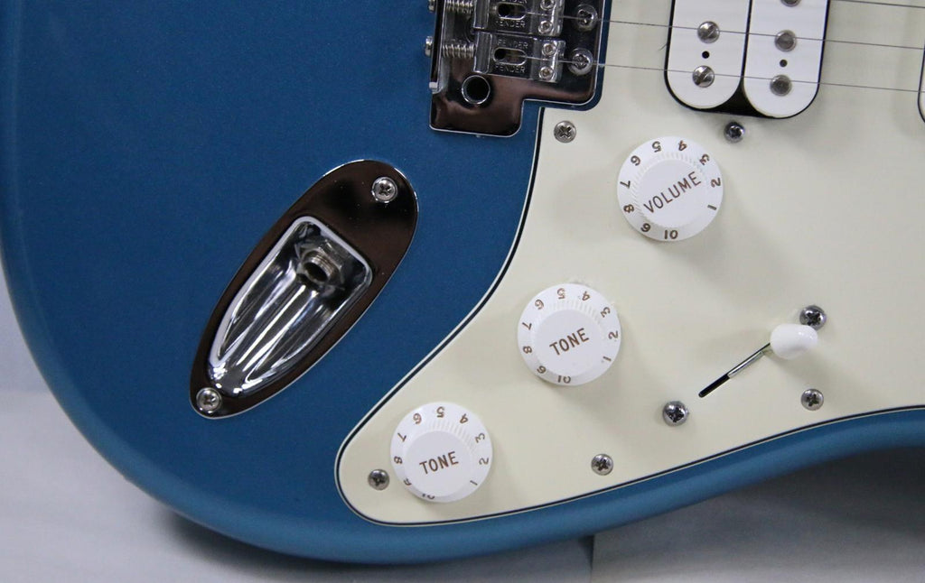 Fender Standard Stratocaster HSS Lake Placid Blue (2012) MIM Electric Guitar WOW