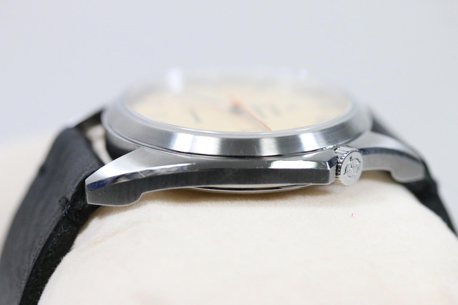 Zodiac Olympos Automatic Men's Watch Champagne Dial Leather Band ZO9702